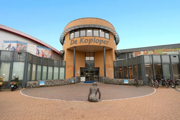 Zwembad De Koploper na brand weer geopend