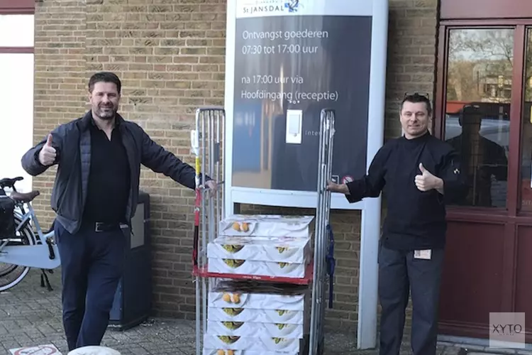 Délifrance Lelystad trakteert personeel St Jansdal Ziekenhuis Harderwijk op broodjes