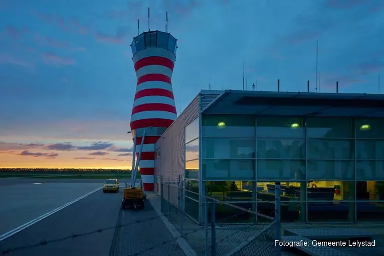 Flevoland houdt vast aan besluitvorming over opening Lelystad Airport