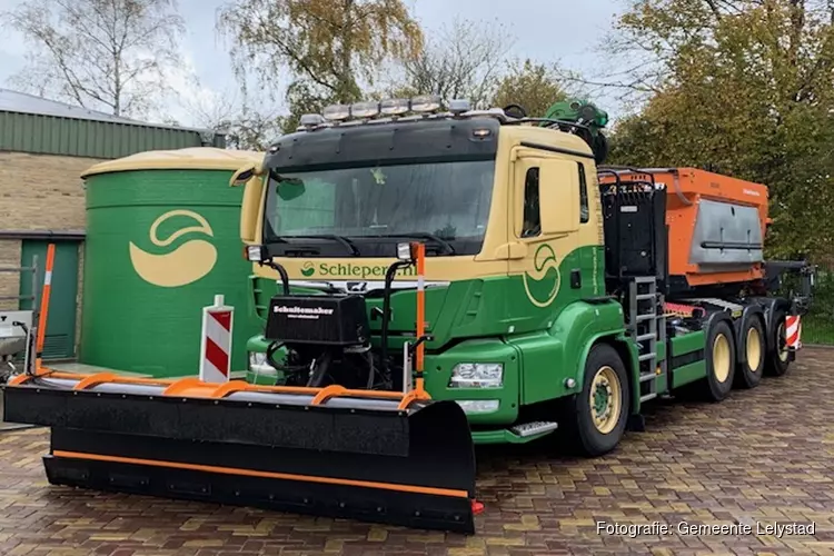 Strooiwagens gemeente Lelystad klaar voor de winter