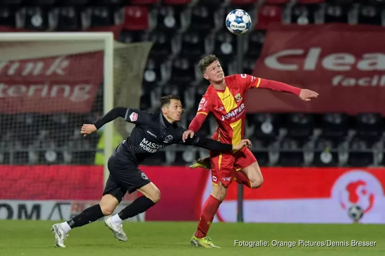 Almere City ziet promotiekansen langzaam verdampen na nederlaag in Deventer