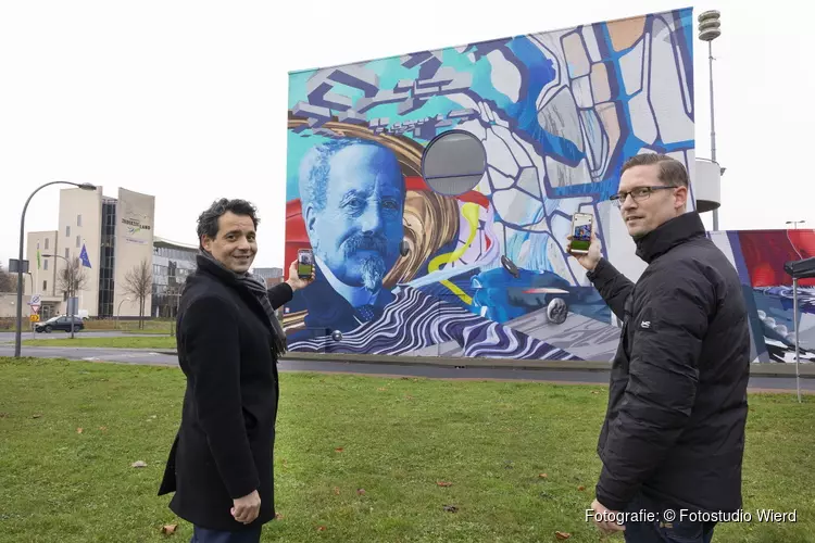Officiële opening street art project Writer&#39;s Block in Lelystad