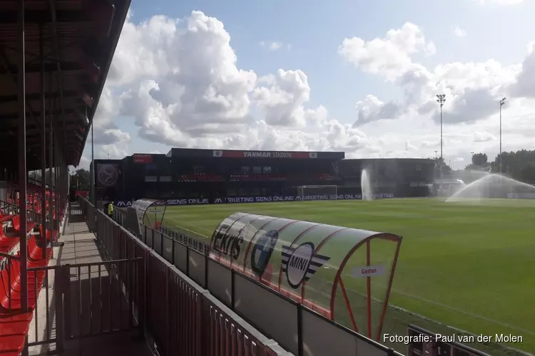 Danny Post schlemiel bij Almere City FC met eigen doelpunt tegen oude club