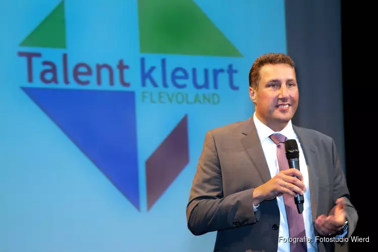 Scholieren presenteren innovatieve oplossingen tijdens Talent kleurt Flevoland event